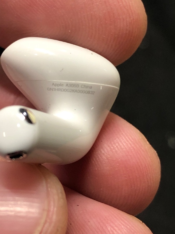 Photo 1 of ***DAMAGED - SEE NOTES/PICTURES*** Apple AirPods 4 Wireless Earbuds, Bluetooth Headphones, Personalized Spatial Audio, Sweat and Water Resistant, USB-C Charging Case, H2 Chip, Up to 30 Hours of Battery Life, Effortless Setup for iPhone