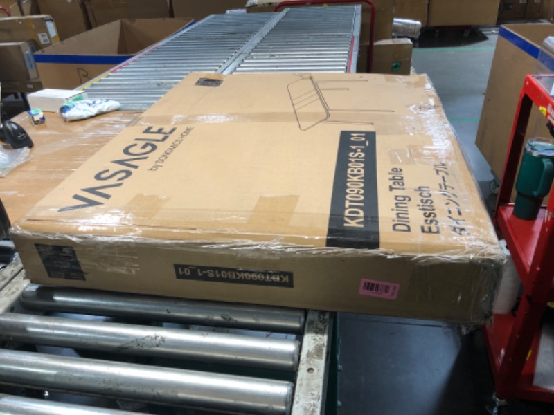 Photo 1 of ***MISSING PARTS***
NO LEGS*****
VASAGLE MAEZO Collection - Extendable Dining Table for 4/6/8, Kitchen Table with Tapered Legs, Curved Transitions, for Dining Room, Kitchen, Home Office, Honey Brown UKDT090K01V1