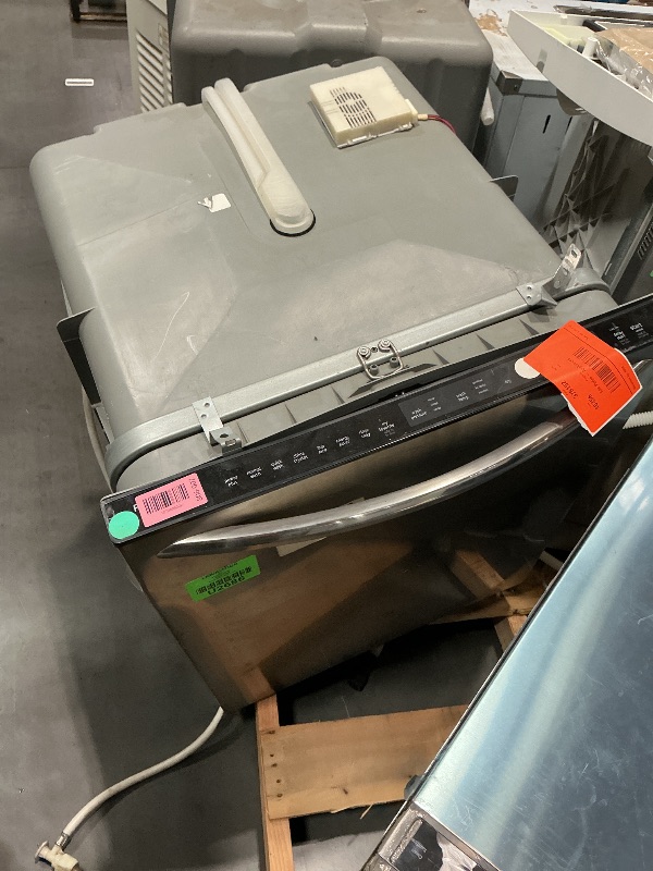 View 2 of ***DAMAGED DURING TRANSIT - TRUCK/TRAILER PICKUP ONLY***Frigidaire Gallery 24-in Top Control Built-in Dishwasher ( Smudge-Proof Stainless Steel ) , OrbitClean , 52-Decibel