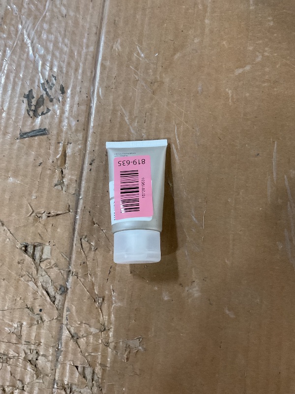 View 2 of *** some of it is used **
The Ordinary Azelaic Acid Suspension 10%, Brightening Formula for Uneven and Blemish-Prone Skin, 1 Fl Oz