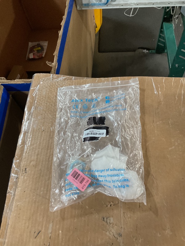 Photo 1 of * may or may not come with all the pieces *
LVOUP Manual Adjustable 1-5 PSI Fuel Pressure Regulator Carburetor Carb Fuel Pump Kit with 0-15 PSI Pressure Gauge and Fuel Block