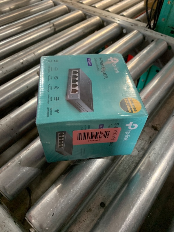 Photo 1 of ***FACTORY SEALED**TP-Link TL-SG105S-M2 | 5-Port Multi-Gigabit 2.5G Ethernet Switch | Unmanaged Network Switch | Ethernet Splitter | Plug & Play | Desktop/Wall Mount | Silent Operation
