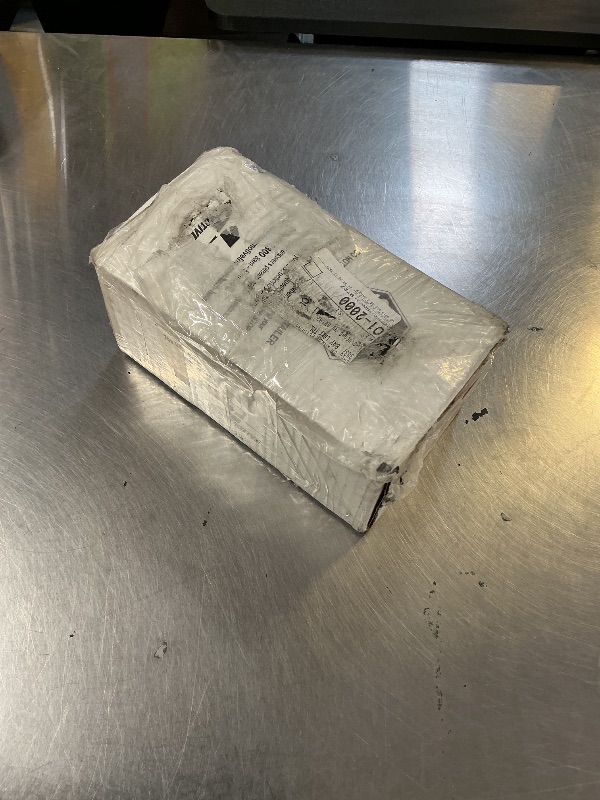 Photo 1 of Aeromotive A1000 In-Line Electric Fuel Pump - 12V Inline External Fuel Pump for EFI or Carbureted Gas Powered Car Engines, High Flow Performance, ORB-10 Ports, Supports Up to 1000 HP, Red - 11101