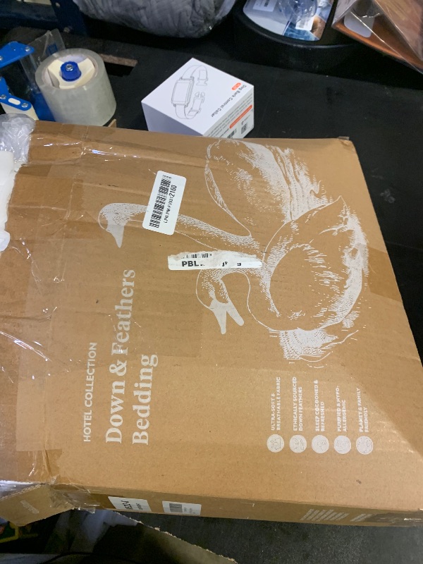 Photo 1 of APSMILE Lightweight King Size Down Feather Fibers Comforter, Fluffy Duvet Insert for Warm/Hot Sleepers - Ultra-Soft High Fill-Power Hotel Collection Comforter, 39 Oz Duvet Blanket(White, 106"x90")