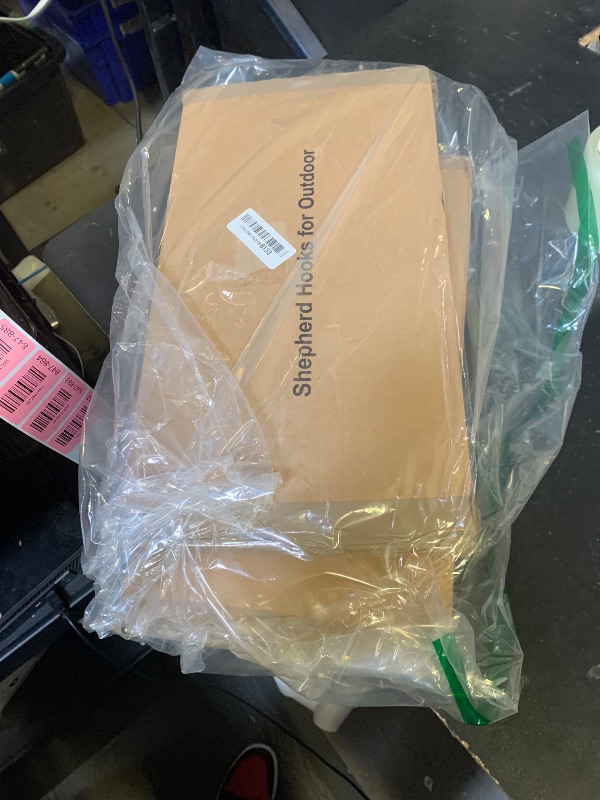 Photo 1 of **USED/DAMAGE/INCOMPLETE** Gezen 10 Pack Curled Shepherds Hooks for Outdoor Bird Feeder Pole 47inch, Rust Resistant Metal Garden Hook, Outdoor Plant Hanger for Lanterns, Solar Lights, Weddings Decor, Adjustable, Black