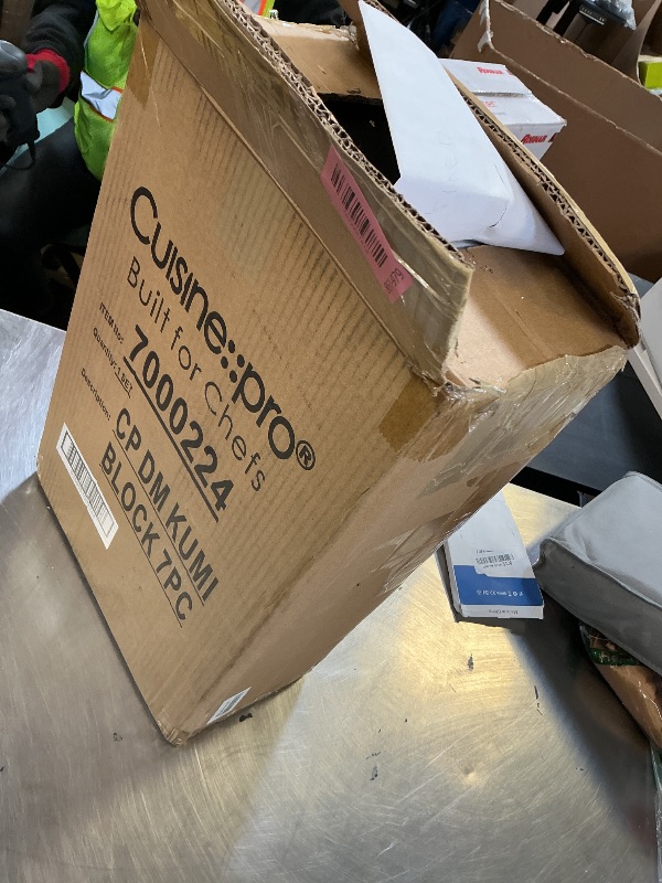 Photo 1 of Cuisine::pro Damashiro Knife Block (Kumi, 7-Piece Chef Knife Set) - Japanese Steel Knife - Magnetic Knife Block- Damascus-Inspired Blade Kitchen Knives