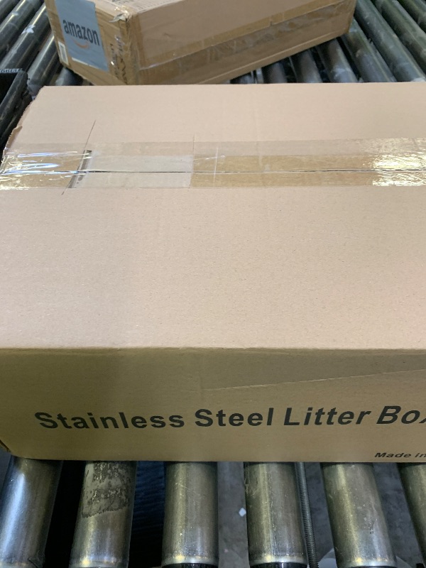 Photo 1 of Aothey Stainless Steel Litter Box with Metal Lid and Scoop - Enclosed Metal Litter Box for Large Cats, Rust-Resistant, Odor-Control, Easy to Clean, Durable & Long-Lasting with Round Edge (L)