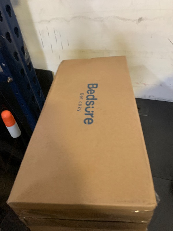 Photo 1 of Bedsure Comforter Duvet Insert - Quilted Comforters Twin XL Size, All Season Duvet, GentleSoft Down Alternative Bedding, with 8 Tabs, Gifts for Women/Men, White, Twin XL 92 x 68 Inches