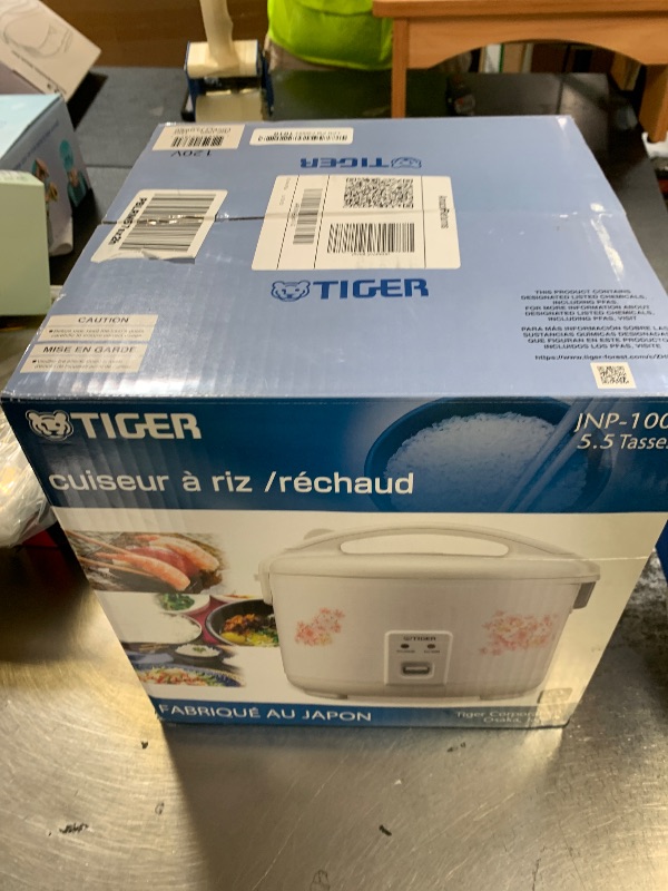 Photo 1 of Tiger JNP-1000-FL 5.5-Cup (Uncooked) Rice Cooker and Warmer, Floral White