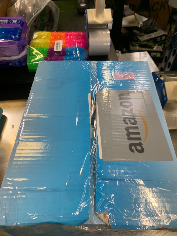 Photo 1 of 100 Count 22” x 22” Super Absorbency Disposable Underpads, Leakproof Quick Drying Disposable Pads for Baby, Puppy and Adults, Puppy Pads, Cat Pee Pads for Dogs, Potty Puppy Training Pads