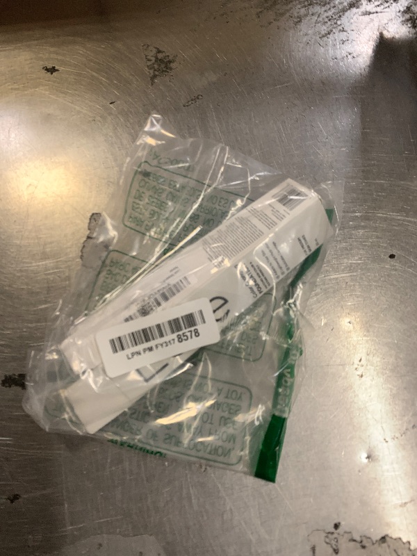 Photo 1 of Luxe Color Changing Foundation for Women – Instantly Adapts to Your Skin Tone – Buildable Light-to-Medium Coverage – 12-Hour Wear – Natural Dewy Finish - Medium