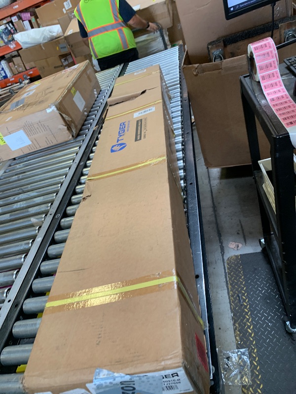 Photo 1 of Tyger Auto T1 Soft Roll-up Truck Bed Tonneau Cover Compatible with 2016-2023 Toyota Tacoma | 5' (60") Bed | TG-BC1T9044