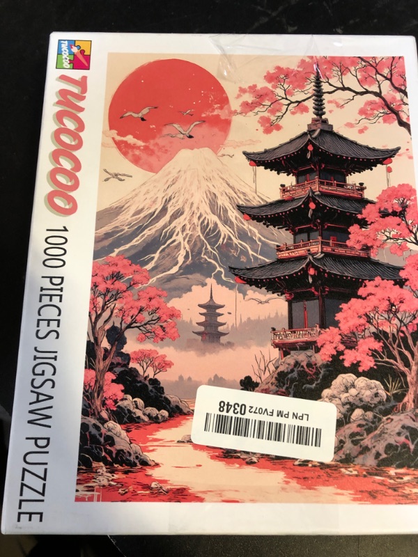 Photo 1 of 1000 pc jigsaw puzzle Tucocoo