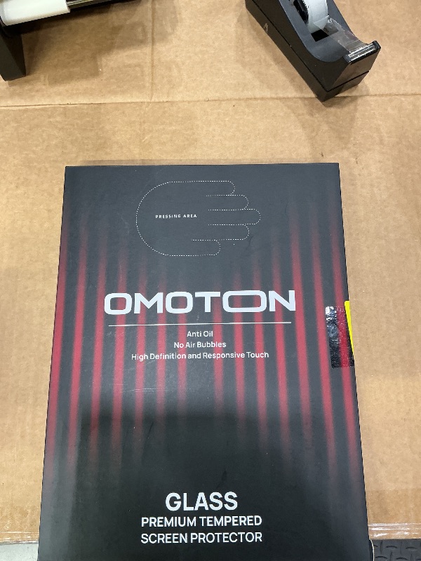 Photo 1 of **USED - MINOR DAMAGE**
OMOTON 2 Pack Privacy Screen Protector for iPad Pro 12.9 inch 6th/5th/4th/3rd Generation?2022/2021/2020/2018, Anti-Spy Tempered Glass with Easy Installation Tray, Case Friendly/Apple Pencil Support