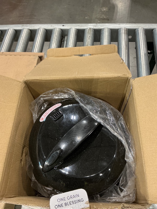 Photo 1 of **UNTESTED**
AROMA Digital Rice Cooker, 4-Cup (Uncooked) / 8-Cup (Cooked), Steamer, Grain Cooker, Multicooker, 2 Qt, Stainless Steel Exterior, ARC-914SBD