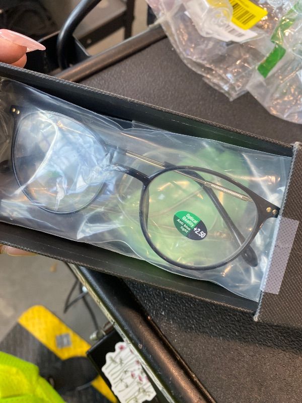 Photo 1 of *MISSING PARTS - see clerk notes*
PEYEOISD 3 Pack Retro Round Wire Frame Reading Glasses Women Men, Vintage Blue Light Blocking Reader with Super Light lenses
