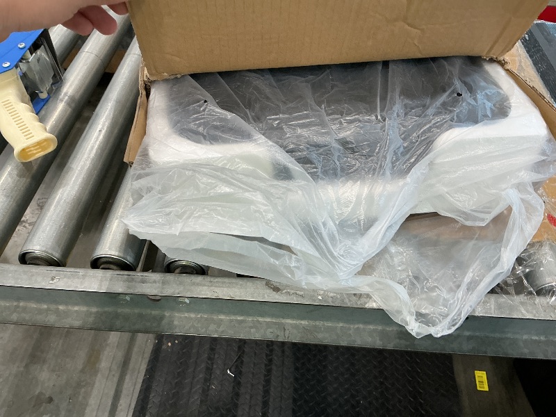 Photo 1 of ** SOLD AS IS, NO REFUND/RETURN** SEE COMMENTS!
Trekora Vibration Plate Exercise Machine for Lymphatic Drainage, Vibration Platform for Weight Loss, 400 Lbs Capacity Shake Plate Full Body Workout Vibrate Fitness Platform for Home Women Men