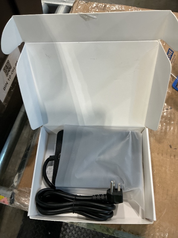 Photo 1 of **UNTESTED**
JouleLoom 6 FT Flat Plug Surge Protector Power Strip,11 Multiple AC Outlets with 6 USB Ports (2 USB C), 6 Feet Extension Cord, 1250W/10A, One Touch Switch Button, 17 in 1 Compact powerstrip