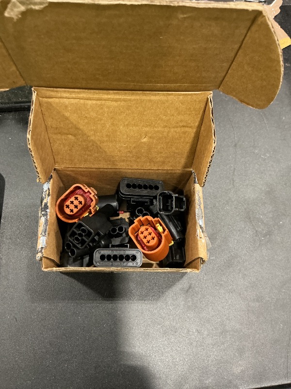 Photo 1 of 15 piece electrical tuner harness plug