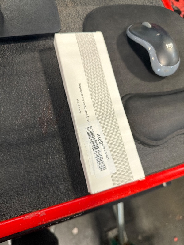 Photo 1 of ** SOLD AS IS, NO REFUND/RETURN** SEE COMMENTS!
MioHHR Metal Band Compatible with Apple Watch Bands 49mm Ultra3/2/1,46mm Series 11 10,45mm Series 9 8 7,44mm Series 6 5 4 SE,42mm Series 3/2/1,Stainless Steel iWatch Bands for Women,Silver