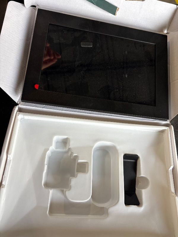 Photo 1 of **MISSING CHARGER**
Frameo 10.1 Inch WiFi Digital Picture Frame with 32GB Storage,1280 * 800P IPS HD Touch Screen,Send Photos/Videos from Your Phone Anywhere, Photo Gifts for Parents and Grandparents