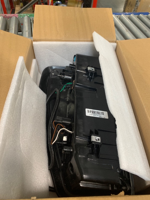 Photo 1 of *MAJOR DAMAGE*
CONLLCON Tail lights Assembly Compatible with 2019-2024 GMC Sierra 1500 OE Style, Right Passenger Side Rear Light Taillights Replacement for 84565920 GM2801309
