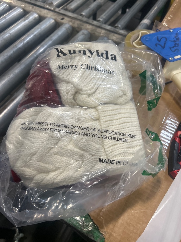 Photo 1 of ****SIMILAR ITEM***
4 Pack Christmas Stockings 18 Inches Large Size Cable Knitted Stocking Gifts & Decorations for Family Holiday Xmas Party, Ivory White and Burgundy