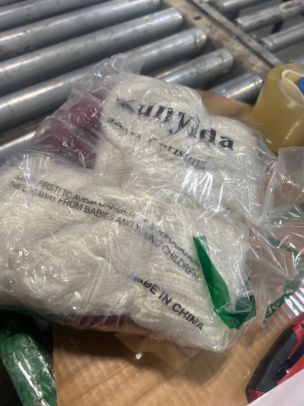 Photo 1 of ****SIMILAR ITEM***
4 Pack Christmas Stockings 18 Inches Large Size Cable Knitted Stocking Gifts & Decorations for Family Holiday Xmas Party, Ivory White and Burgundy