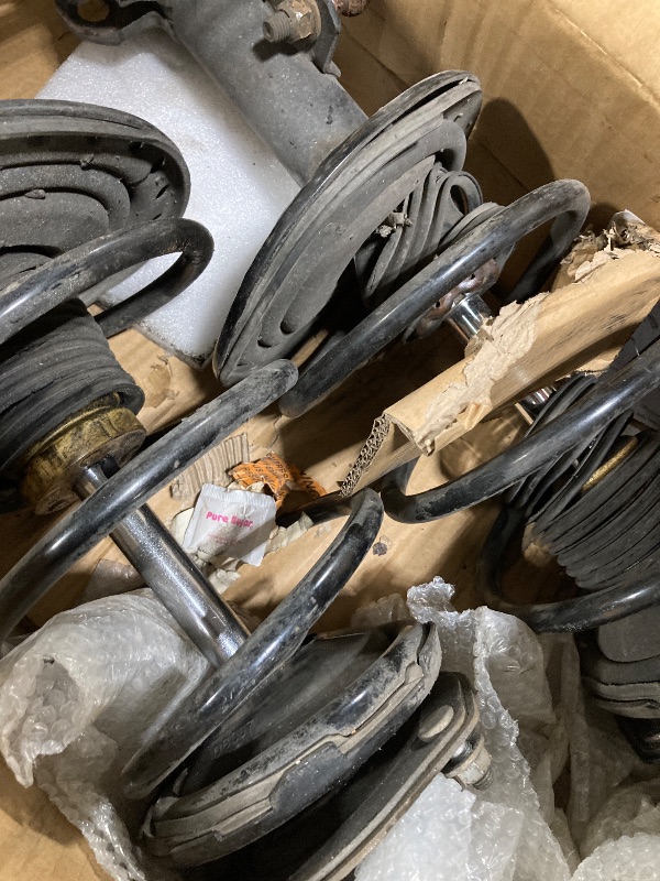 Photo 1 of ***VERY USED///VERY USED*** ILONPA 1333375L 1333375R Front Struts Shocks Assemblies w/Coil Spring for 2012-2017 Toyota Camry ONLY (2.5L SE) / 2015 & 2017 Camry ONLY (2.5L XSE) - [15-17 Camry Only for w/Sport Tuned Suspension]