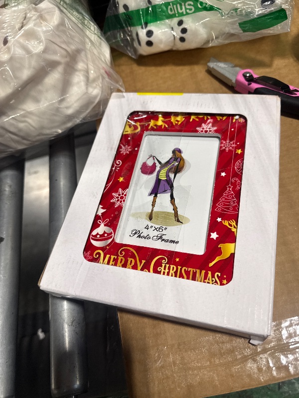 Photo 1 of ****SIMILAR PRODUCT*** party greeting Christmas Picture Frame 4x6 Christmas Ceramic Photo Frame Decorations Holiday Christmas Xmas Gifts Vertically or Horizontally Suitable for Desktop Use (Christmas Ball)