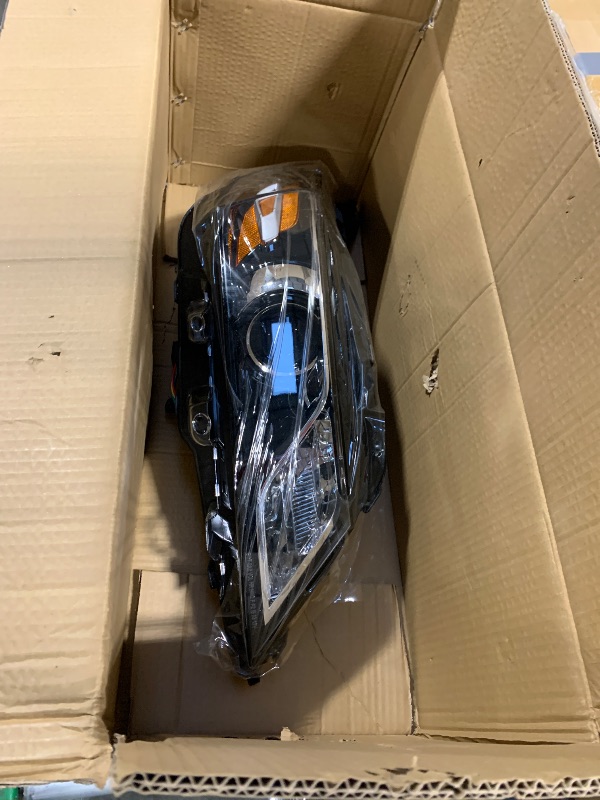 Photo 1 of 1 Piece Right Headlight Assembly Replacement 81145-08070,Headlight fits Toyota Sienna 2015 2016 2017 2018 2019 2020