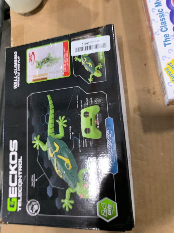 Photo 1 of **SOLD AS IS NO REFUND/RETURN** SEE COMMENTS!~
Envyvip RC Wall Crawler Gecko, Rechargeable Remote Control Robot Kids Toys, Wall Climbing Funny Prank Toys Birthday Gifts for Boys & Girls Ages 4 and Up, Upgrade Low Noise (Green)