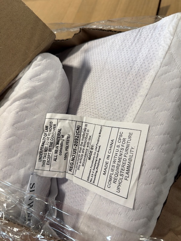 Photo 1 of *** used has dirt stain ***SINWEEK 3 Inch Gel Memory Foam Mattress Topper with Cooling Cover Ventilated Soft Mattress Pad, Bed Topper, CertiPUR-US Certified, Full Size