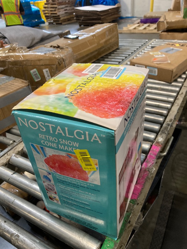 Photo 1 of **SOLD AS IS NO REFUND/RETURN** SEE COMMENTS!~Nostalgia Snow Cone Shaved Ice Machine - Retro Table-Top Slushie Machine Makes 20 Icy Treats - Includes 2 Reusable Plastic Cups & Ice Scoop - Retro Red