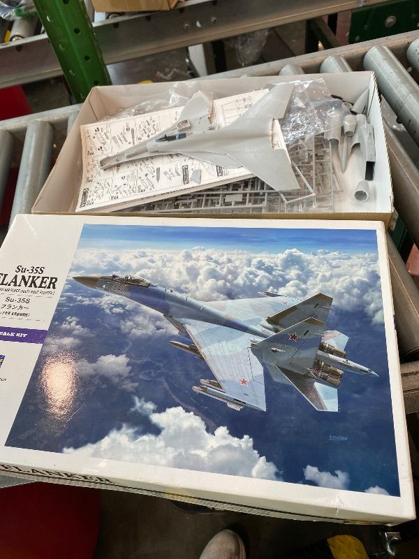 Photo 1 of [DAMAGED] Hasegawa HAE44 1:72 Scale SU-35S Flanker Model Kit