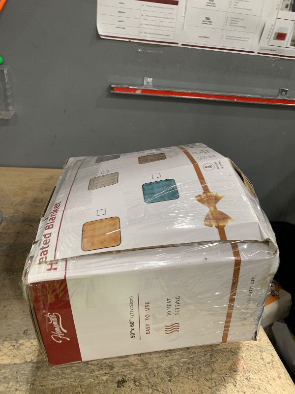 Photo 1 of ***MISSING PARTS***
Homemate Heated Blanket Electric Throw - 50"x60" Heating Blanket Throw 1/2/4/6/8 Hours Auto-Off 10 Heat Levels Over-Heat Protection Luxury 800 GSM Faux Fur 200 GSM Sherpa ETL Certification