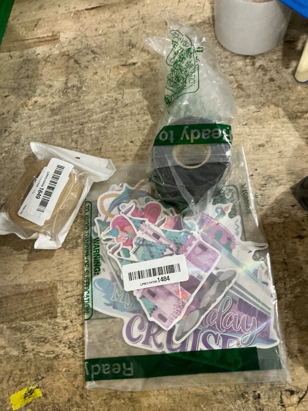 Photo 1 of Mixed items