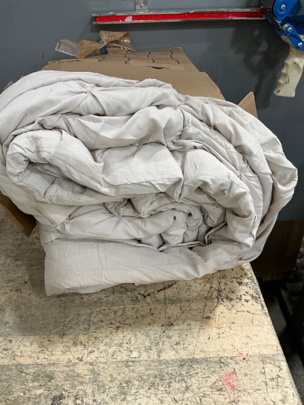 Photo 1 of ****ONLY COMFORTER, MISSING SHEETS*** Bedsure Queen Comforter Set Linen - Bed in a Bag Queen Size Bedding 7 Pieces, GentleSoft™ Pintuck Bed Set Gift for Family, All Season Down Alternative Comforter with Sheets, Pillowcases & Shams
