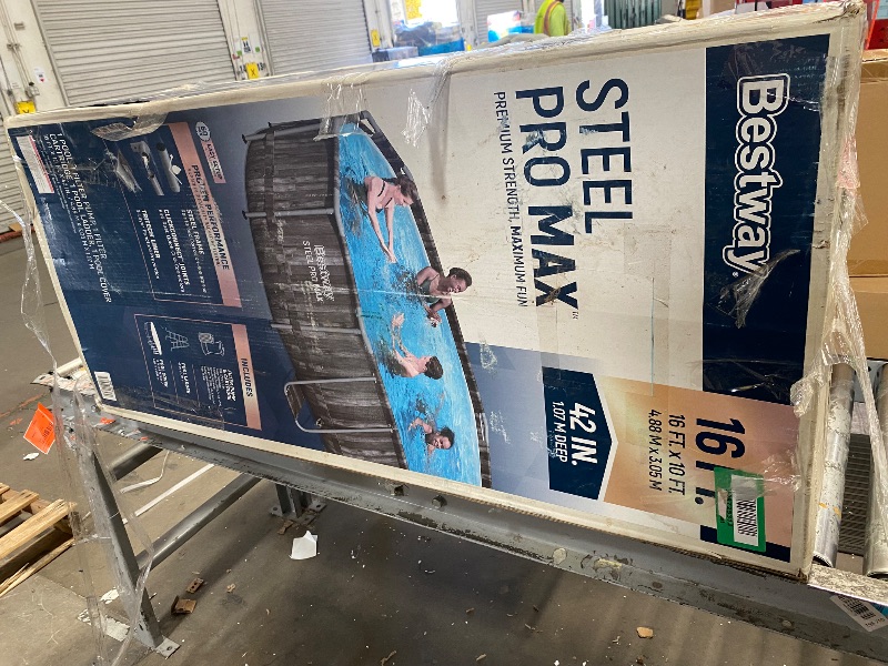 Photo 1 of ***MISSING PARTS***
Bestway Steel Pro MAX 16' x 48" Round Pool Set