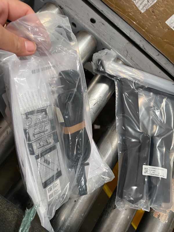 Photo 1 of **DANAGED, PARTS ONLYT** Samsung 50-Inch Class QLED Q7F Series Samsung Vision AI Smart TV (2025 Model, 50Q7F) Quantum HDR, Object Tracking Sound Lite, Q4 AI Gen1 Processor, 4K upscaling, Gaming Hub, Alexa Built-in
