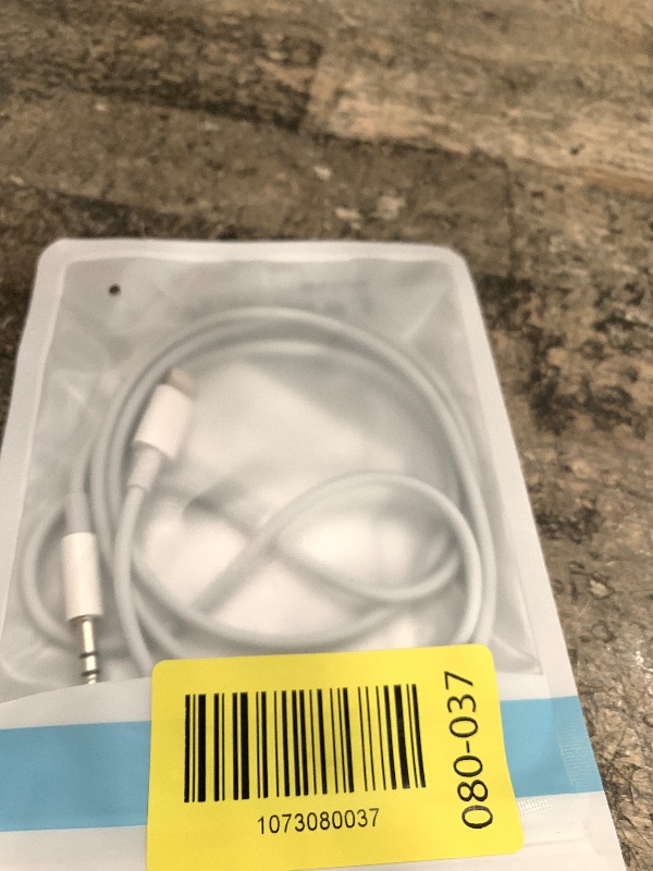 Photo 1 of (Apple MFi Certified) iPhone AUX Cord,Lightning to 1/8 Inch Audio Cable,3.3ft, Headphone Jack Adapter Male Aux Stereo Audio Cable Compatible for iPhone 14/13/12/11/XR/X/8/7 (White)