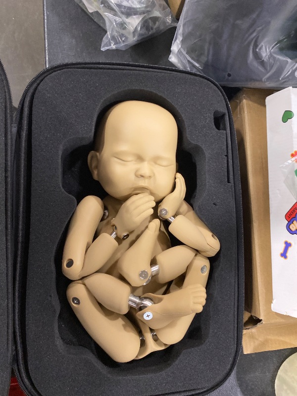 View 3 of Quepiem 50cm Lifelike Articulated Baby Doll Model, Silicone Realistic Newborn Posing Mannequin for Newborn Photography, Nursing Training & Art Sketch, Posable Jointed Simulation Doll with Suitcase