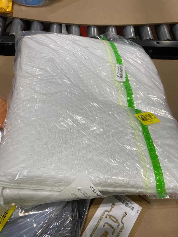 View 2 of Lisara Baby Bassinet Mattress, 32 x 18 Dual Sided Gel Memory Foam Mattress with Waterproof, Removable and Breathable Ice Silk Cover, Fit for RONBEI Bassinet, Ingenuity Foldaway and Cuddor Bassinet
