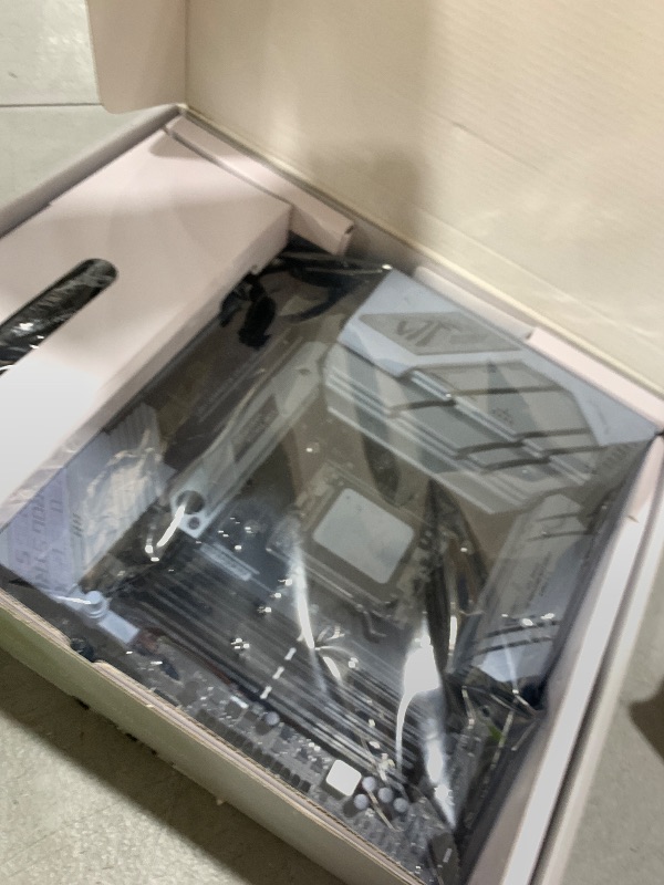Photo 1 of ASUS ROG Strix B650-A Gaming WiFi AMD B650 AM5 Ryzen™ Desktop 9000 8000 & 7000 ATX motherboard, 12 + 2 power stages, DDR5, 3x M.2 slot, PCIe® 4.0, 2.5G LAN, WiFi 6E, USB 3.2 Gen 2x2 Type-C®, Aura Sync