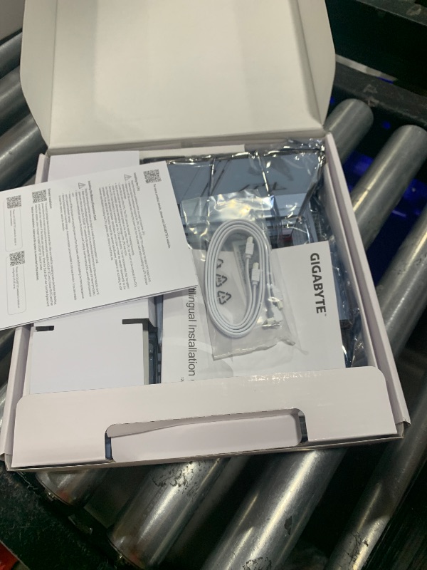 View 3 of GIGABYTE Z890M AORUS Elite WIFI7 ICE Ultra Core (Series 2) LGA 1851, ATX, DDR5, 3X M.2, PCIe 5.0, Thunderbolt 4, WIFI7, 2.5GbE LAN, EZ-Latch