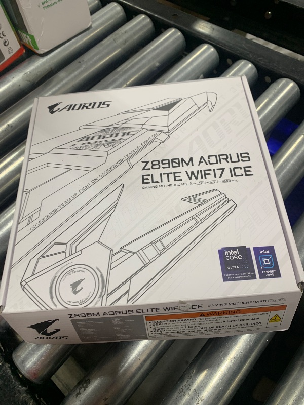 View 2 of GIGABYTE Z890M AORUS Elite WIFI7 ICE Ultra Core (Series 2) LGA 1851, ATX, DDR5, 3X M.2, PCIe 5.0, Thunderbolt 4, WIFI7, 2.5GbE LAN, EZ-Latch