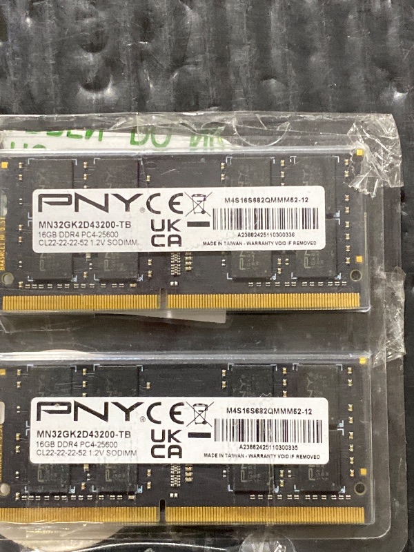 Photo 1 of PNY Performance 32GB (2x16GB) DDR4 DRAM 3200MHz (PC4-25600) CL22 (Compatible with 2933MHz, 2666MHz, 2400MHz or 2133MHz) 1.2V Notebook/Laptop (SODIMM) Computer Memory Kit – MN32GK2D43200-TB