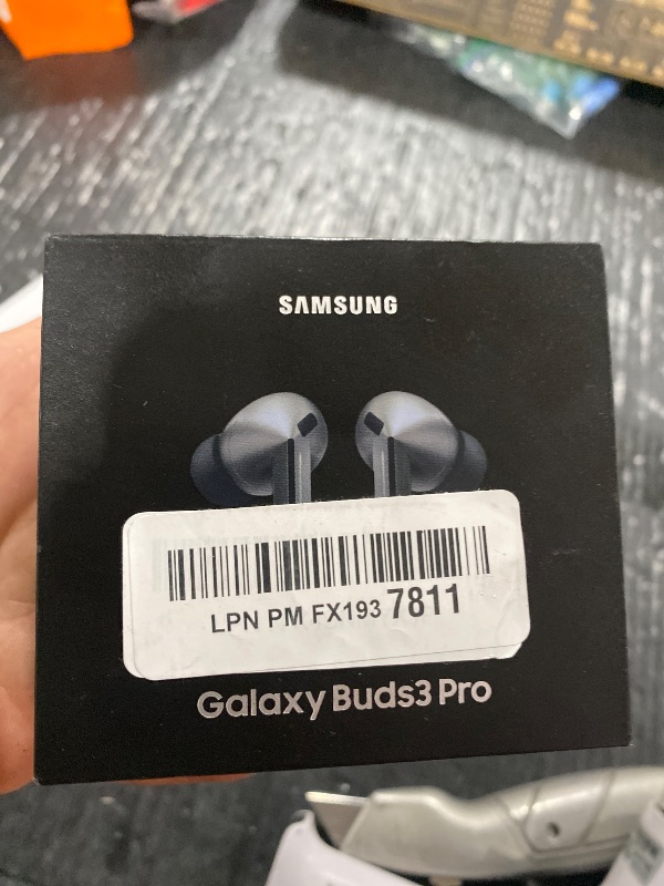 Photo 1 of Samsung Galaxy Buds 3 Pro AI True Wireless Bluetooth Earbuds, Noise Cancelling, Sound Optimization, Redesigned Comfort Fit, Silver [US Version, Amazon Exclusive, 2Yr Warranty]