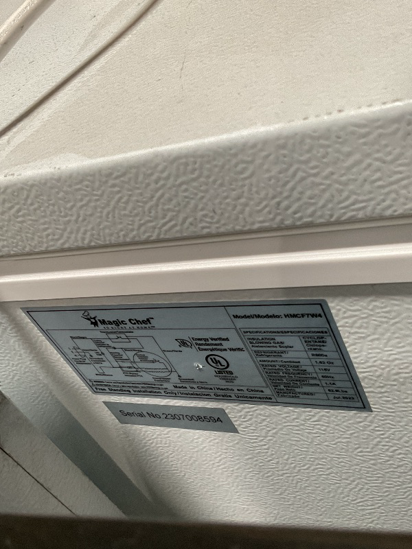 Photo 1 of ***DAMAGED IN TRANSIT**Magic Chef
7.0 cu. ft. Chest Freezer in White