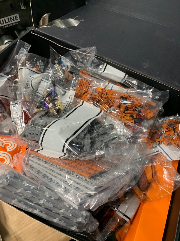 Photo 1 of ***MISSING PARTS***
Lumibricks Steampunk Ore Factory Lighting Building-Bricks Set, 3138 Pcs Interactive Mechanical Factory Collection Display Set for Adults and Steampunk Lovers